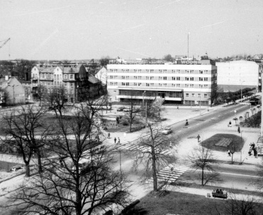 Rok 1979. Hotel "Wodnik i fragment Placu Grunwaldzkiego.